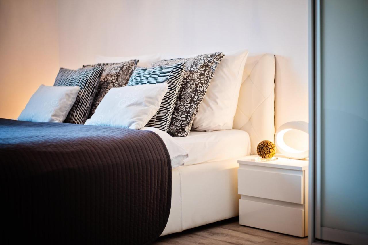 Apartamenty Homely Place Centrum - Stary Rynek - Parking Poznan Exterior foto